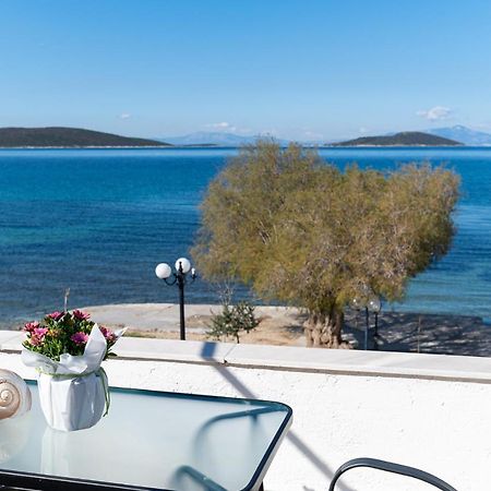 Ο Μόλος Appartement Marmari  Buitenkant foto