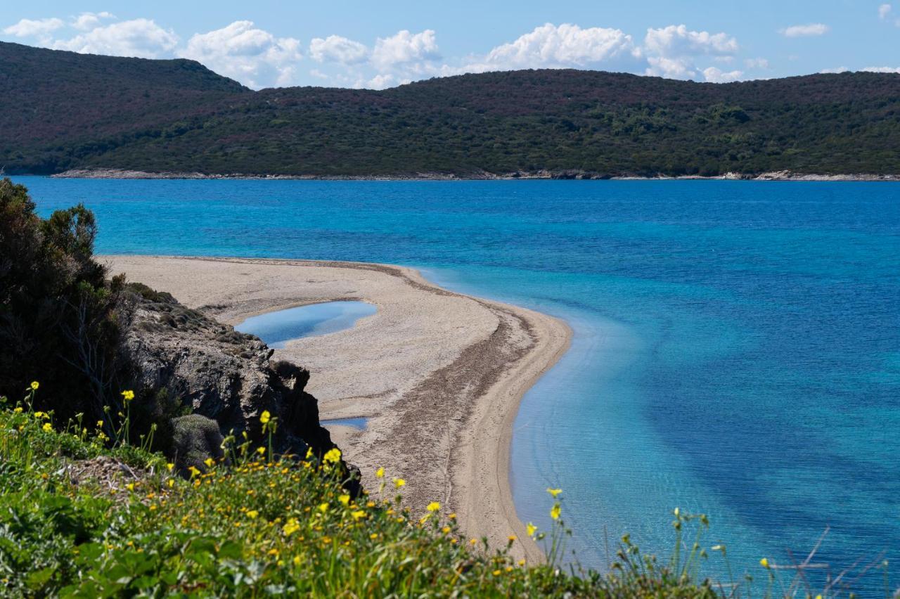 Ο Μόλος Appartement Marmari  Buitenkant foto